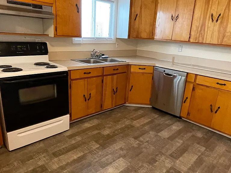 140 W 2nd Ave — Photo 4