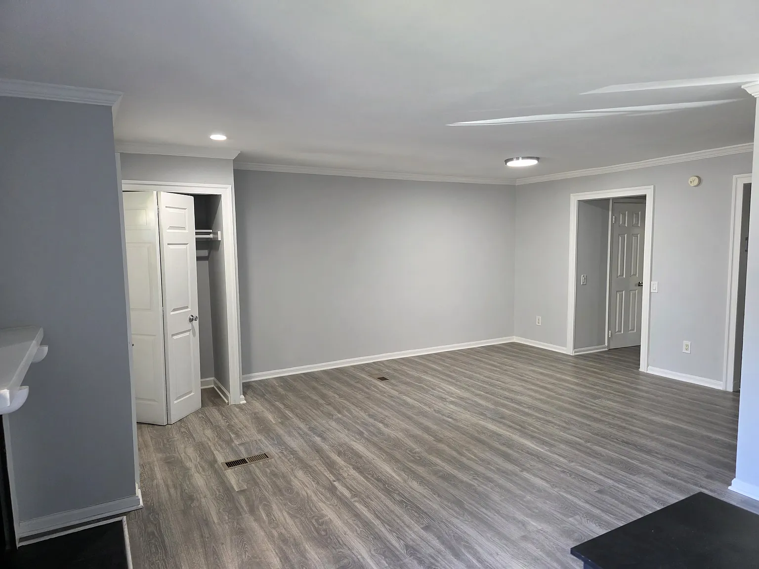 3 bed, 3.5 bath, 2272 sqft, $2,750 — Photo 4
