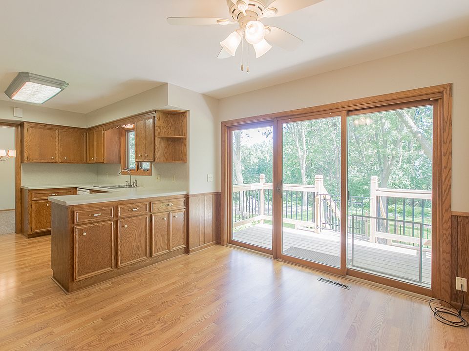 1st image of 4 Oakview Ct