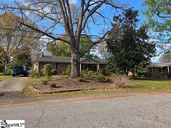 3rd image of 9 Woodleigh Dr