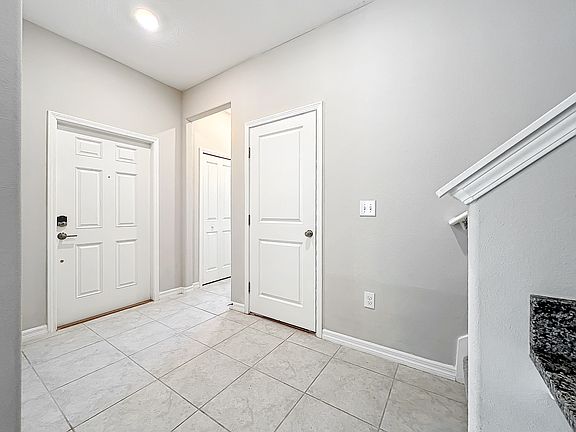 5th image of 9645 Pembrooke Pines Dr