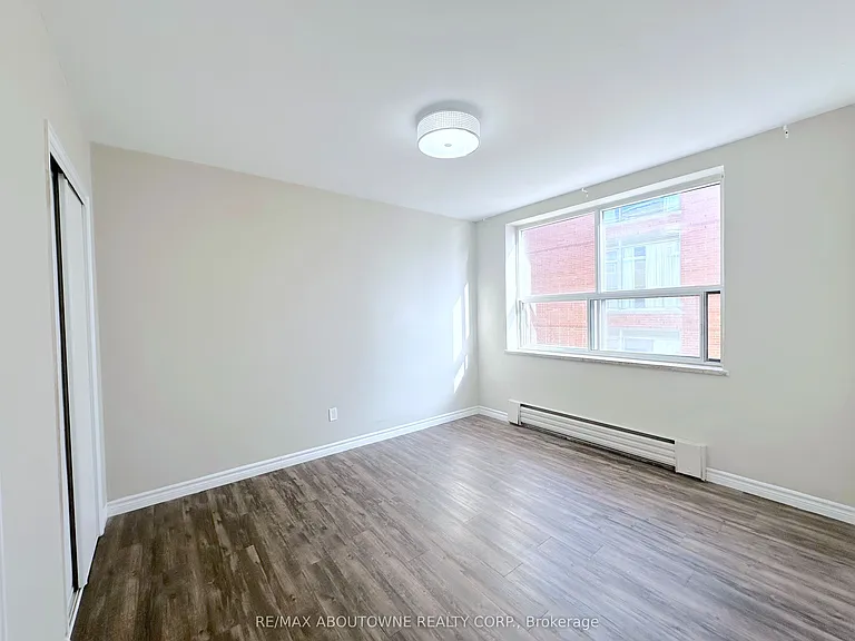 276 Saint Clair Ave W #304 — Photo 6