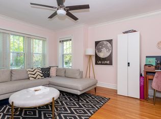 1022 Dewey Ave #1, Evanston, IL 60202