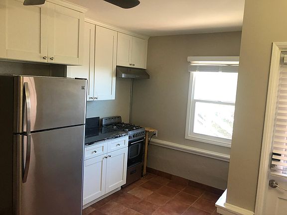 3rd image of 8438 Sunrise Ave
