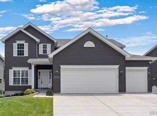 5034 Corisande Woods Dr, Fenton, MO 63026