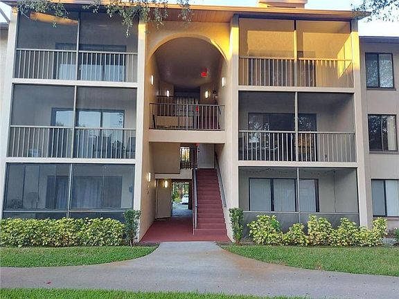 5th image of 202 Foxtail Dr APT F3