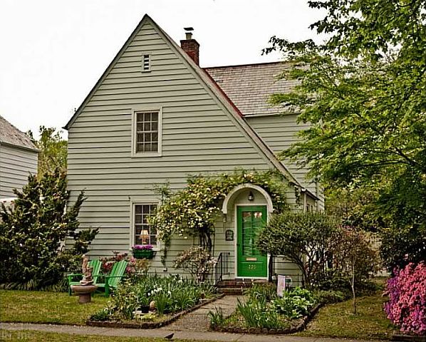 1st image of 220 Ferguson Ave