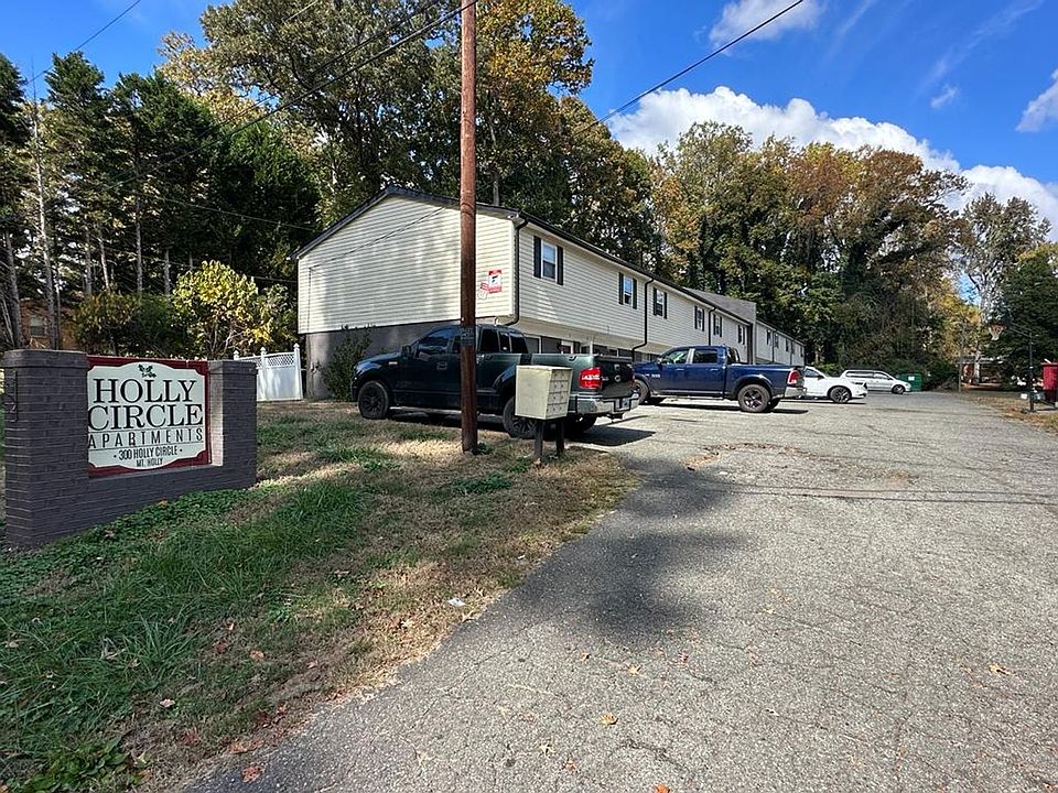 1st image of 300 Holly Cir APT 7