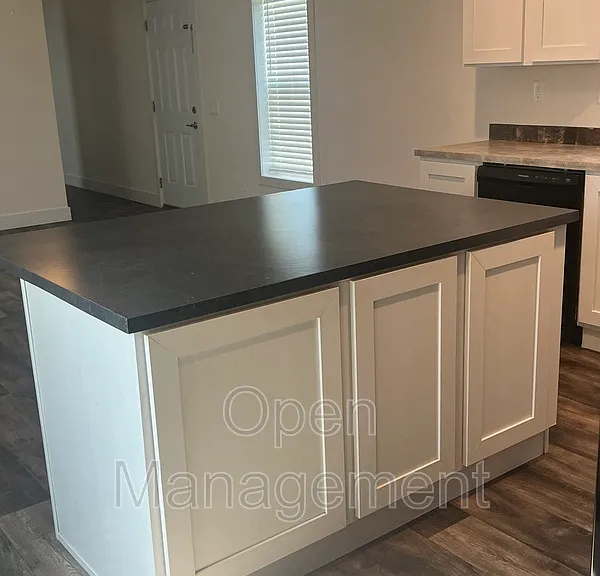 825 1st Ave E #79 — Photo 8