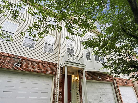 2nd image of 2943 Saint Helen Cir