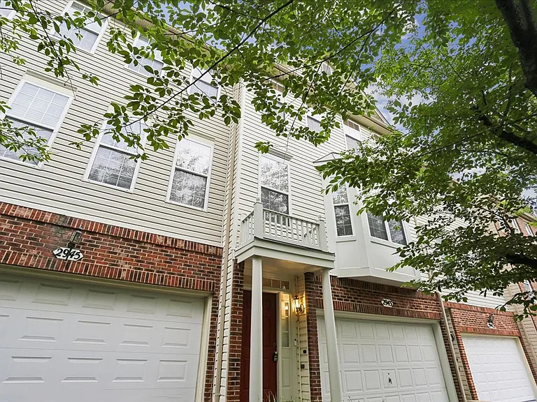 2943 Saint Helen Cir — Photo 2