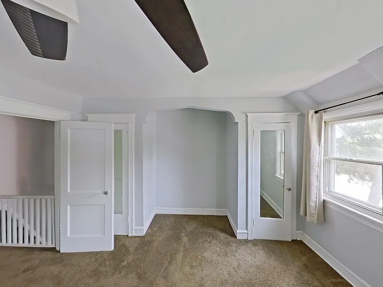 1602 E Duval St — Photo 9