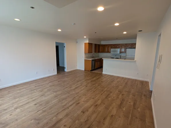 1708 E Glenoaks Blvd, Glendale, CA 91206