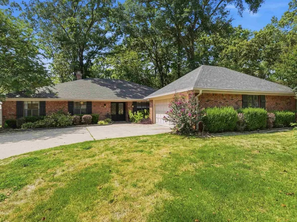 7 Woodbridge Dr, Conway, AR 72034