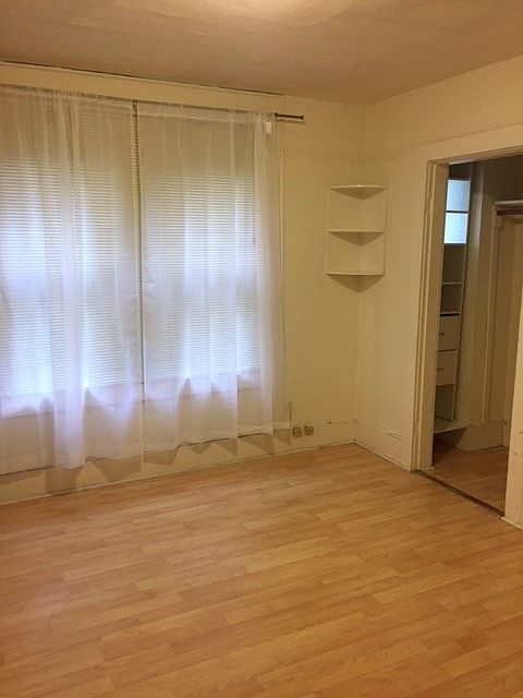 1st image of 5038 17th Ave NE #3