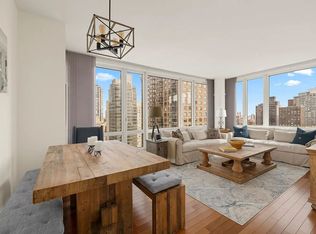 250 E 53rd St APT 2702, New York, NY