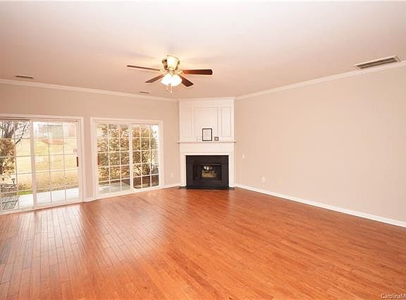 3rd image of 2766 Thornbush Ct #15B
