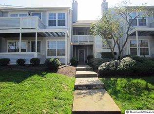 410 Brookview Ct, Howell, NJ 07731