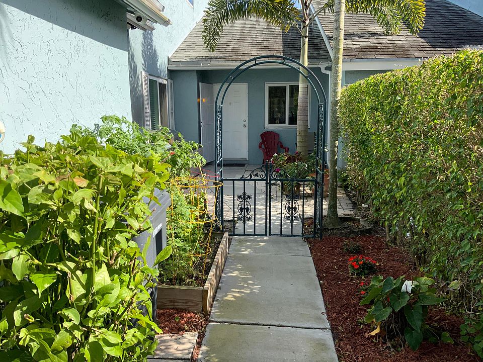1st image of 3789 Island Club Circle E