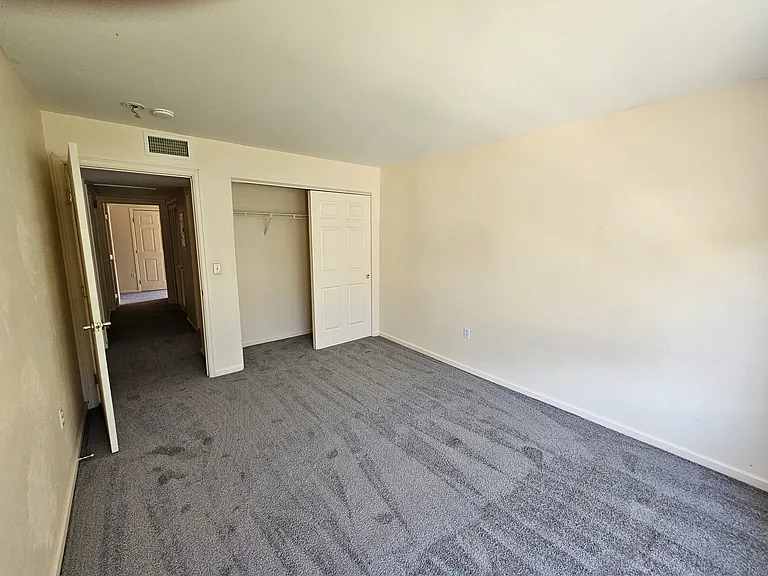 5431 S Dover St #202 — Photo 8