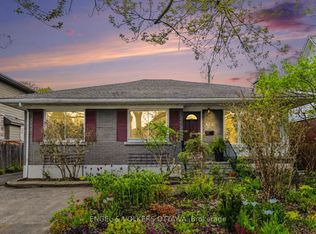 1113 Field St, Ottawa, ON K2C 2P6