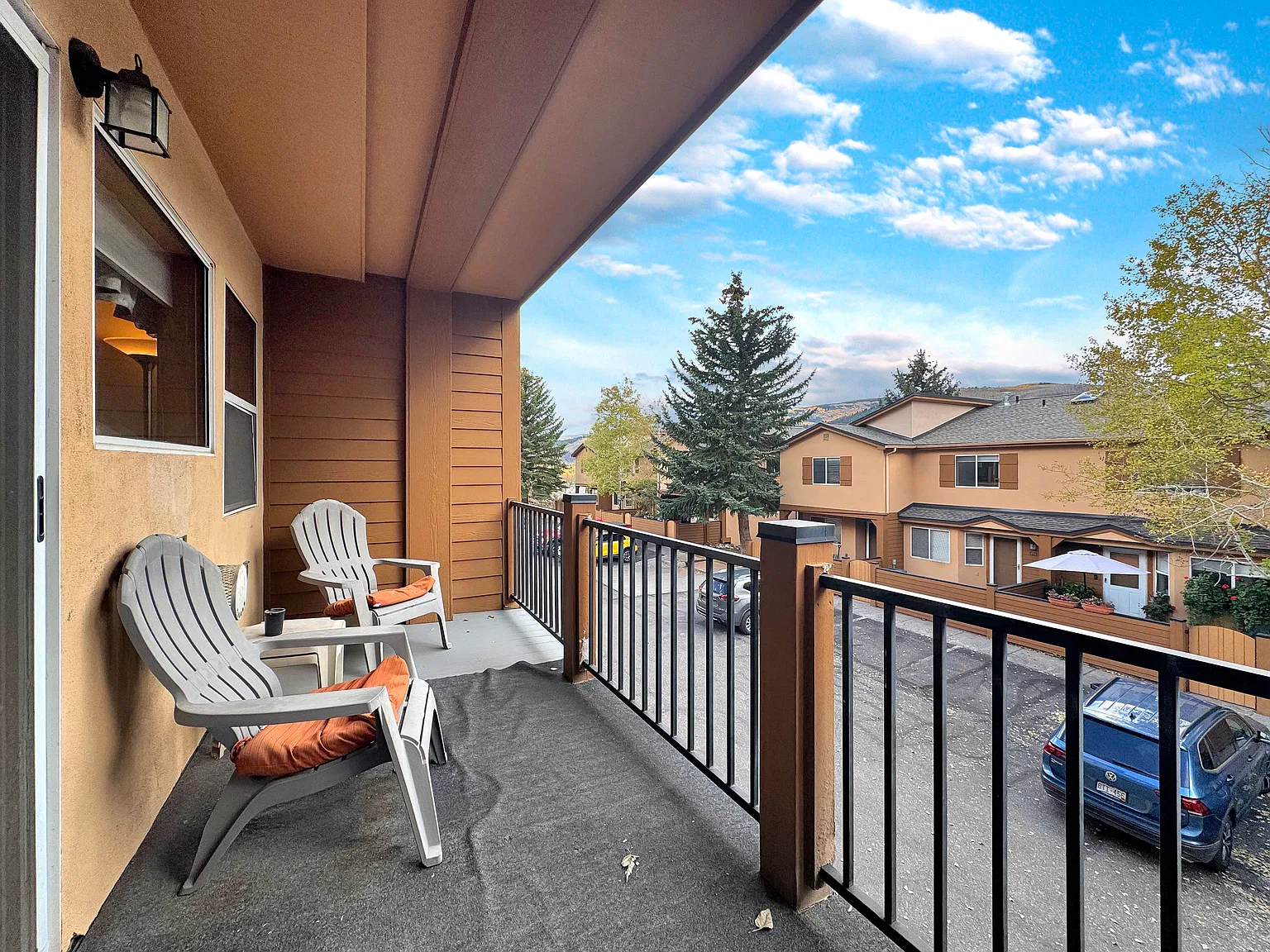 2 bed, 2.5 bath, 1492 sqft, $3,400 — Photo 3