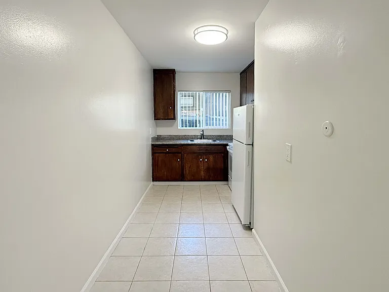 480 Crescent — Photo 30