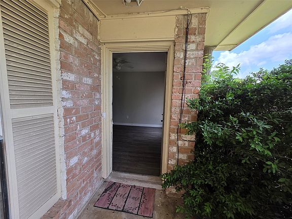 3rd image of 12738 Shannon Hills Dr