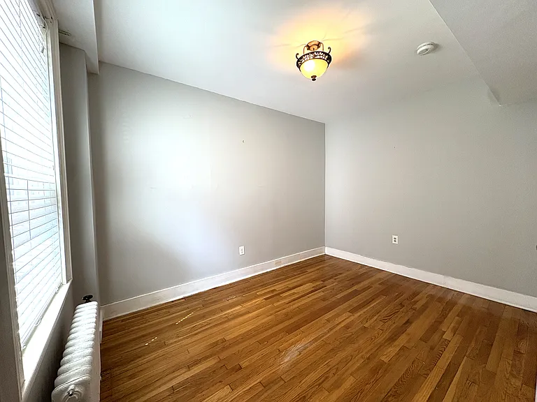 86 Commonwealth Ave — Photo 10