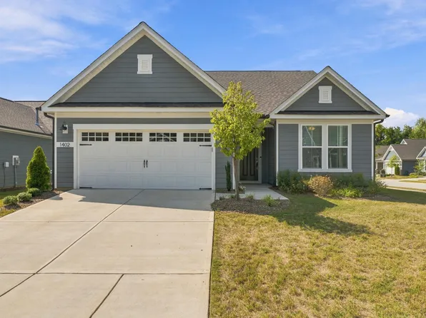 1402 Buxus Ct, Fuquay Varina, NC 27526