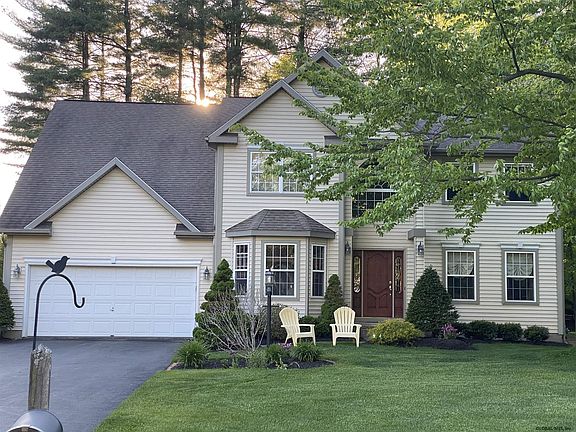 2nd image of 19 Greylock Dr