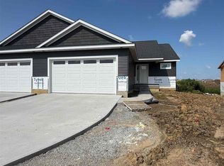 55 Kinsey St, Northliberty, IA 52317