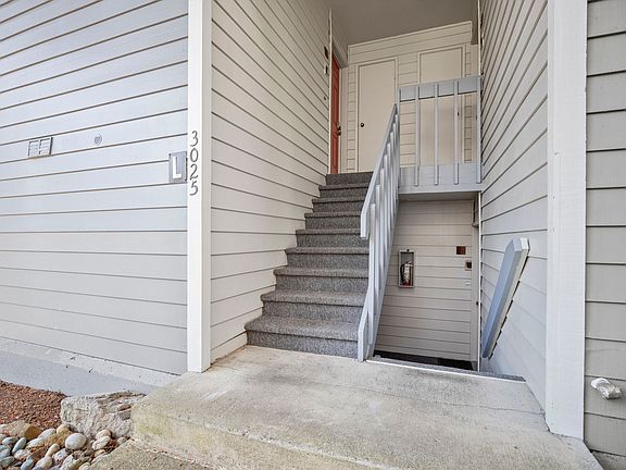 2nd image of 3025 127th Pl SE APT L21