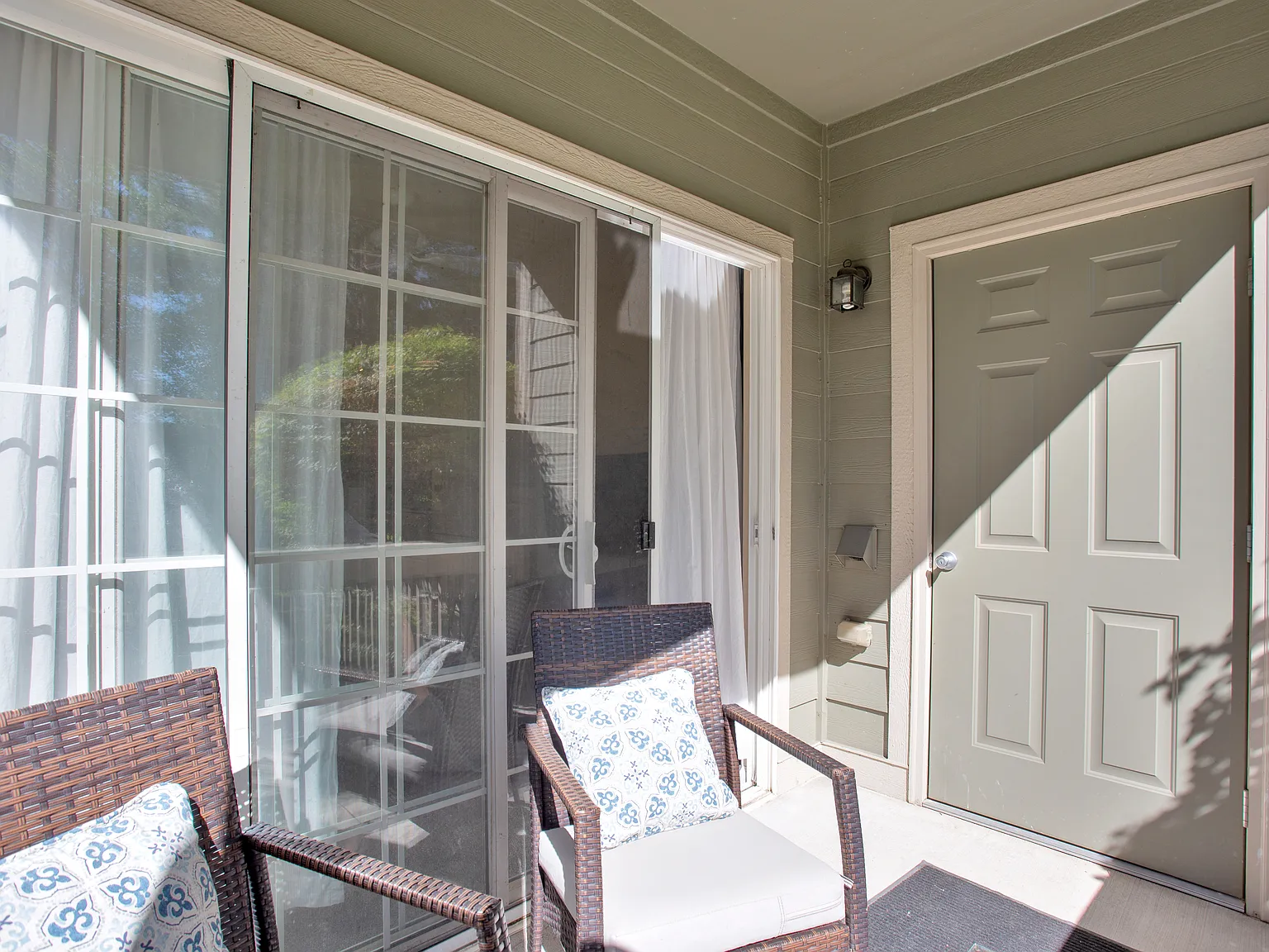 2 bed, 1097 sqft, $2,800 — Photo 4