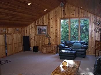 2nd image of 4588 Woodland Dr