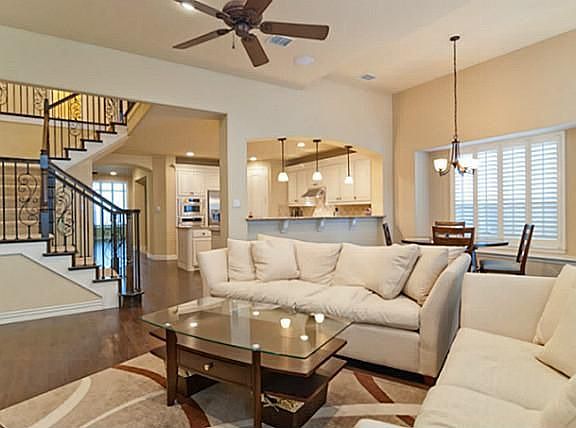 3rd image of 7305 Valencia Grove Ct