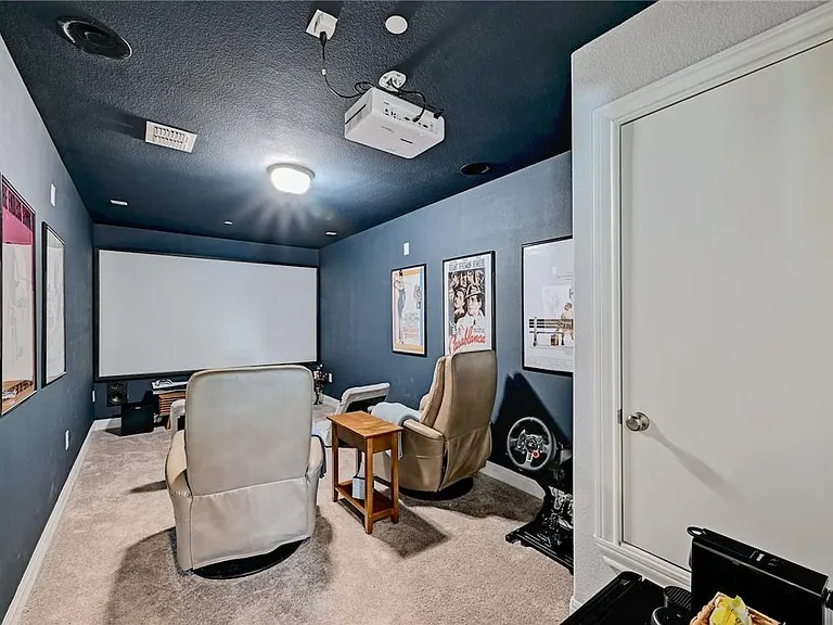 12813 Leatherback Ln — Photo 1