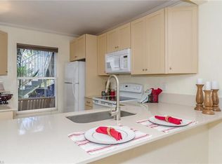 1885 Courtyard Way APT 104, Naples, FL 34112