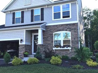 2211 Shadow Ln, Lake View, NY 14085