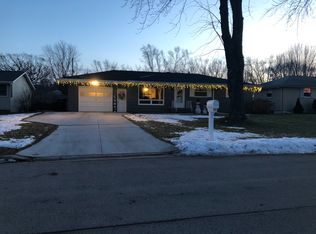 2543 Shade Tree Ln, Green Bay, WI 54313