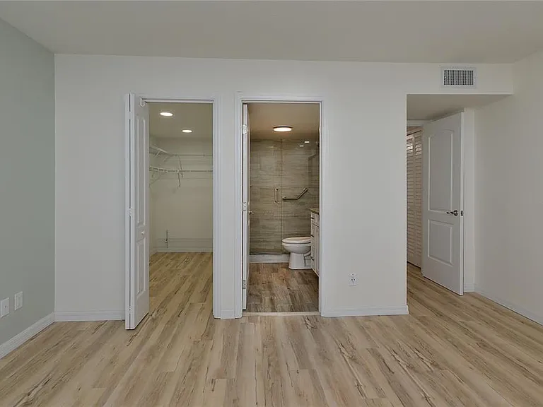 300 Woodette Dr #604 — Photo 27