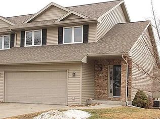 749 Scott Park Dr, Iowa City, IA 52245