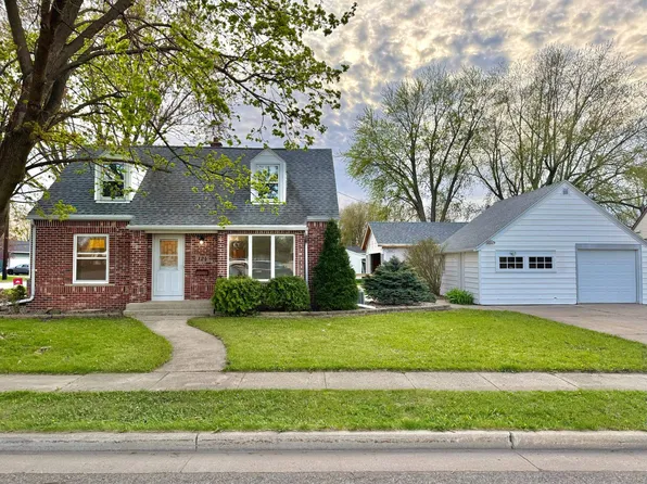 124 Elm Ave, Waupun, WI 53963