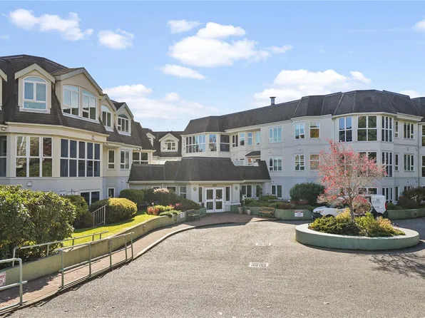 1521 Church Ave #108, Saanich, BC V8P 5T7