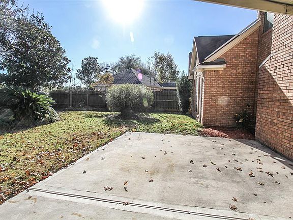 2nd image of 2707 Oakland Dr