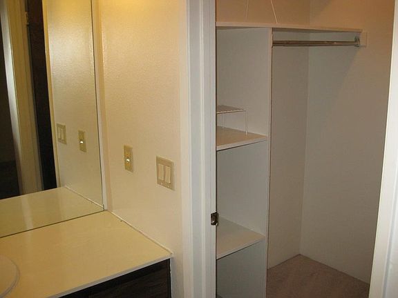 3rd image of 606 Woodside Sierra Unit 3