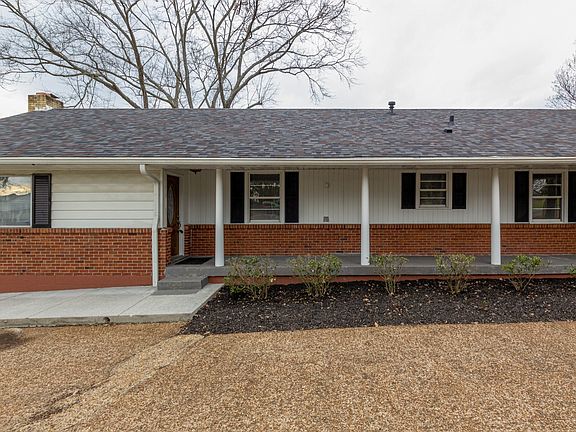 2nd image of 605 Bel Air Dr