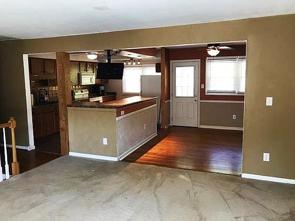 3rd image of 5134 Mason Park Dr