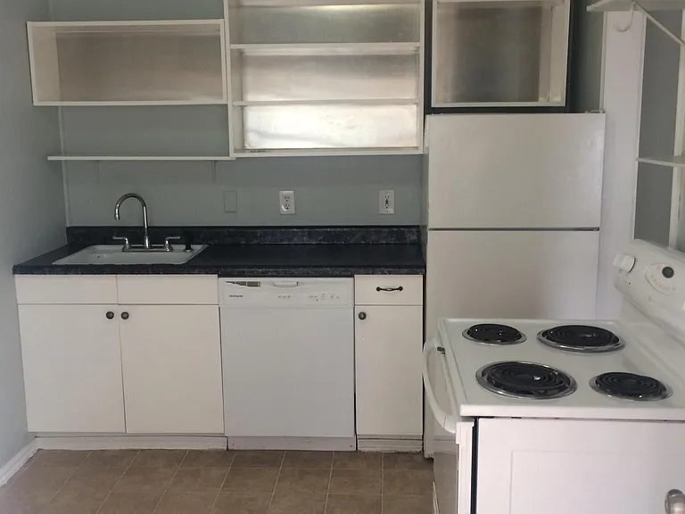 764 S Windsor St #2 — Photo 4