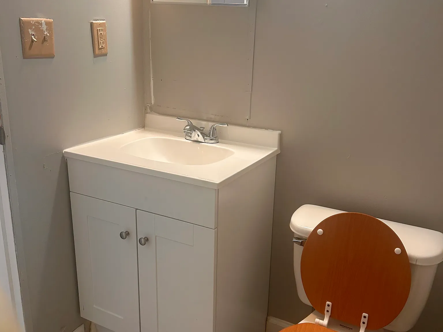 3 bed, 1200 sqft, $1,200 — Photo 2